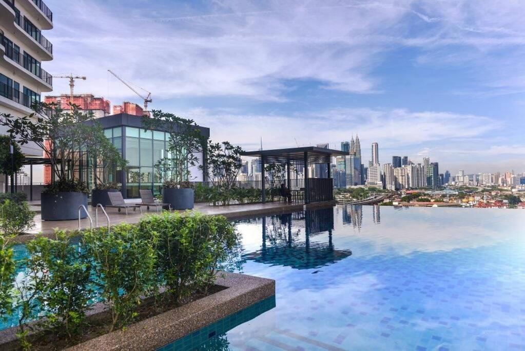 10Mins To Klcc W Lrt+Mall+Netflix Muji Urban Kuala Lumpur Exteriör bild